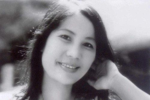 Nhà thơ của 'Khoảng trời, hố bom' Lâm Thị Mỹ Dạ qua đời