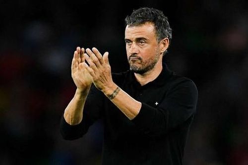 PSG ra mắt HLV Luis Enrique và loạt tân binh