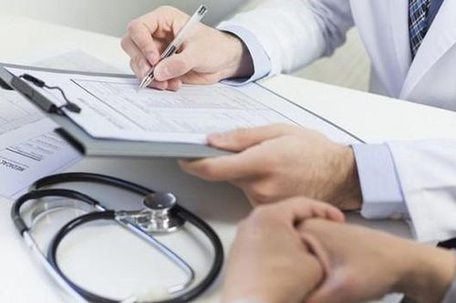 Điều kiện hưởng, mức hưởng, hồ sơ hưởng chế độ ốm đau BHXH 2023