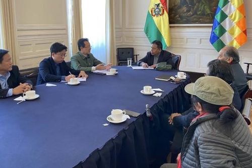 Đoàn đại biểu Đảng Cộng sản Việt Nam thăm, làm việc tại Bolivia