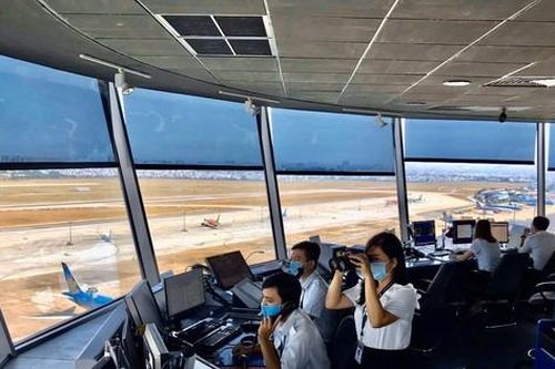 Dự kiến ngày mai 'mổ xẻ' vụ 2 máy bay suýt 'cắt mặt' ở Nội Bài