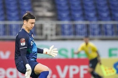 Văn Lâm cản phá luân lưu, Bình Định ngược dòng nhọc nhằn