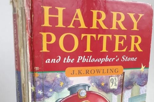 Cuốn truyện Harry Potter có thể bán với giá 150 triệu đồng