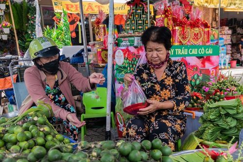 Độc đáo phố cưới hỏi trầu cau tại TP.HCM