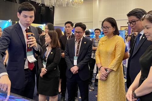 Chuyển đổi số: Nhận thức và tư duy vẫn là thách thức lớn