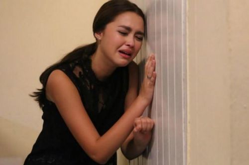 Giữa đêm mưa to gió lớn, chồng bế về đứa bé đỏ hỏn và ấp úng đáp 'con… anh…' trước khi ngất lịm nhưng sự thật sau đó lại khiến vợ cảm kích vô cùng