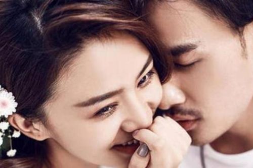 Khi hai giới gần gũi, phụ nữ trung niên thích nghe những lời tán tỉnh này...