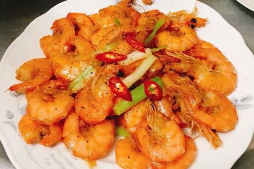 Con tôm chế biến theo cách này vừa có món ngon lại giữ được bộ phận rất quý