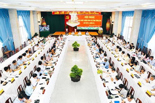 Thẳng thắn đánh giá những tồn tại, khó khăn