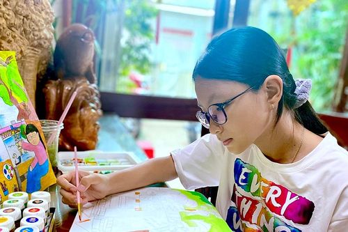 'Họa sĩ nhí' với tình yêu quê hương