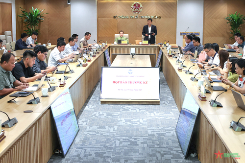 Bộ Thông tin và Truyền thông: Chặn, gỡ bỏ nhiều bài viết đăng thông tin sai sự thật, tài khoản giả mạo