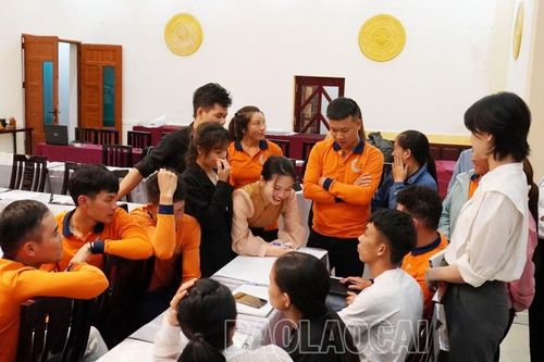 Gần 100 học viên người dân tộc thiểu số được bồi dưỡng nghiệp vụ du lịch