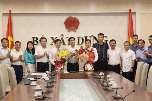 Bộ Xây dựng công bố quyết định bổ nhiệm các nhân sự mới