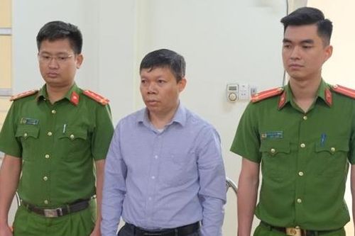Khởi tố 3 cán bộ phường do có nhiều vi phạm trong thời gian quản lý chợ