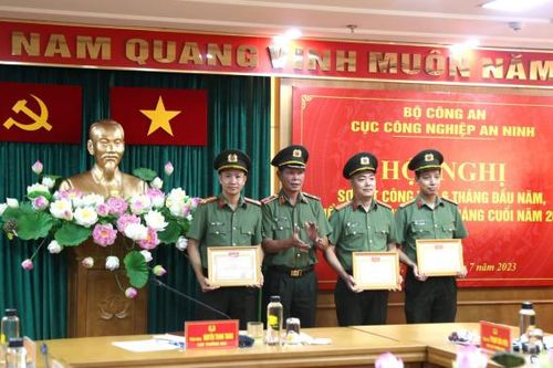 Đẩy mạnh phát triển công nghiệp an ninh phục vụ mục tiêu hiện đại hóa lực lượng CAND