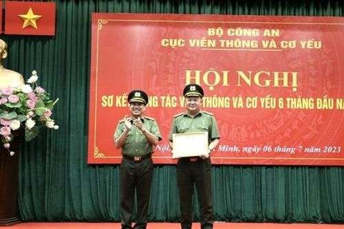 Bảo đảm thông tin liên lạc, cơ yếu phục vụ công tác lãnh đạo, chỉ huy