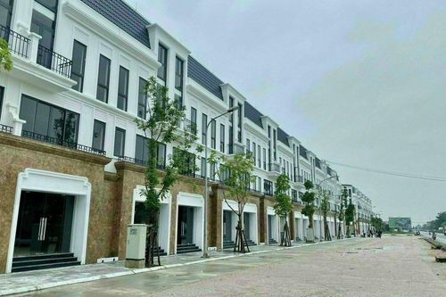 Giao dịch trầm lắng, giá nhà đất Hà Nội vẫn đạt 195 triệu đồng/m2