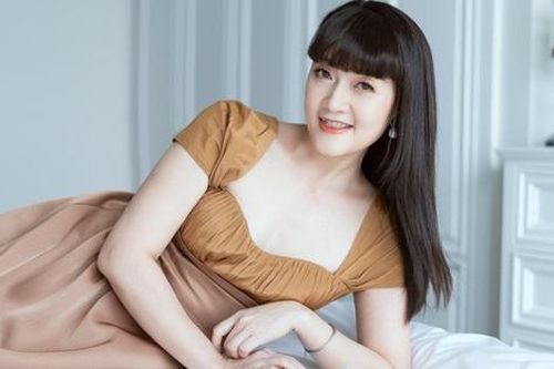 Ngỡ ngàng trước nhan sắc độc, lạ của Vân Dung thời thơ bé và thiếu nữ