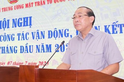 Chủ động nắm bắt tình hình, lắng nghe nguyện vọng của đồng bào tôn giáo