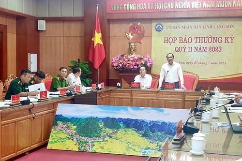 Lạng Sơn: Tổng kim ngạch xuất nhập khẩu 6 tháng đạt trên 2,2 tỷ USD