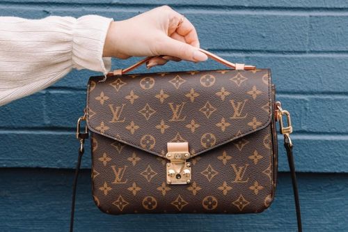 Bị lừa gần 10.000 SGD khi rao bán túi Louis Vuitton trên mạng