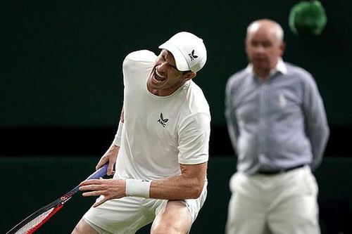Andy Murray nổi giận vì đang đánh hay thì 'đứt dây đàn' trước Tsitsipas ở Wimbledon