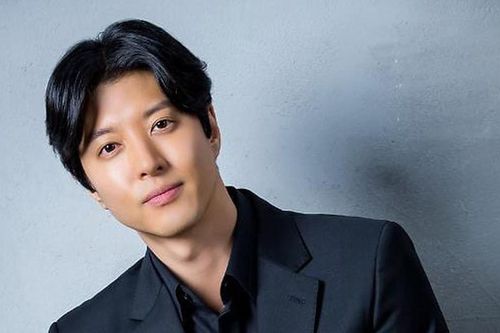 Quá khứ gây tranh cãi của sao nam này ám ảnh màn tái xuất trong K-Drama ăn khách 'Celebrity'