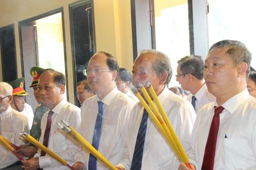 Lễ Giỗ lần thứ 55 của 32 dân công hỏa tuyến Vĩnh Lộc - Mậu Thân 1968