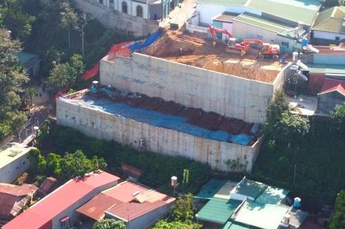 Lâm Đồng: Cận cảnh taluy không phép khiến Chủ tịch phường bị đình chỉ