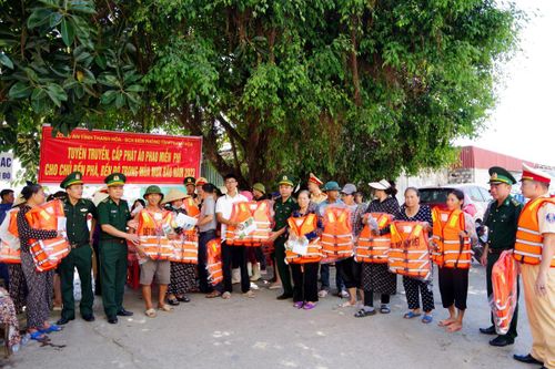 Tuyên truyền đảm bảo an toàn giao thông đường thủy
