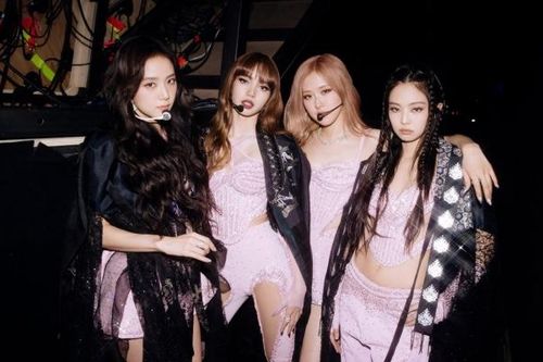 Vé xem đêm biểu diễn của Blackpink tăng 40% so với giá gốc