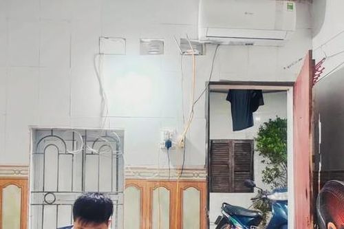Sinh viên chật vật mùa nóng: Có điều hòa nhưng không dám bật, xin đi làm cả ngày nghỉ