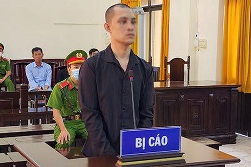Lẻn vào khách sạn trộm cắp tài sản của người nước ngoài