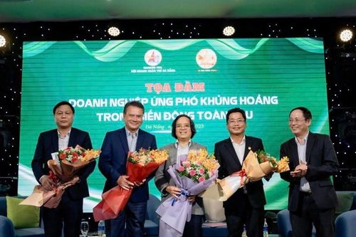 Doanh nghiệp ứng phó thế nào với những 'cơn gió ngược'?