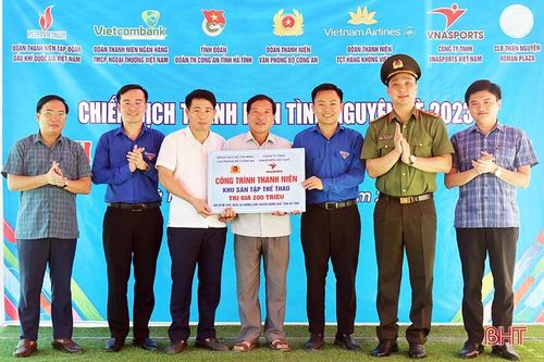 Hơn 400 triệu đồng từ chương trình 'Hành trình về quê hương cách mạng' đến với Hà Tĩnh