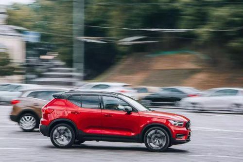 Áo: Chạy quá tốc độ có thể bị tịch thu xe và sung công