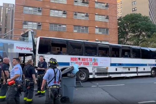 Mỹ: Va chạm xe buýt tại thành phố New York, nhiều người nhập viện