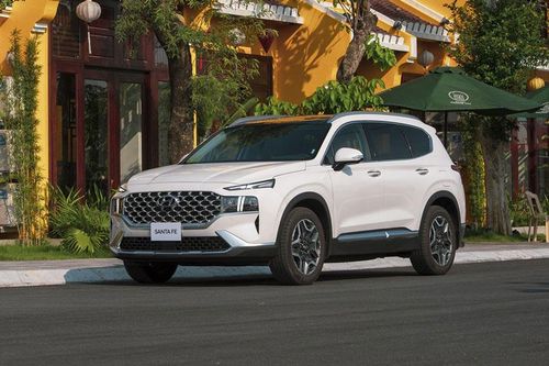 Hyundai Santa Fe Hybrid giá 1,450 tỷ đồng ở Việt Nam có gì đặc biệt?