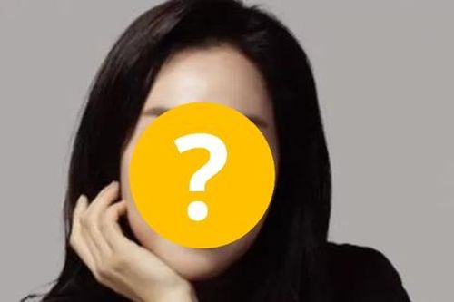Nữ ca sĩ nổi tiếng đột tử trong nhà vệ sinh chỉ vài phút trước buổi biểu diễn