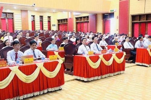 Kỳ họp thứ 11 HĐND huyện Vĩnh Lộc khóa XX thảo luận, quyết nghị một số nội dung quan trọng phát triển kinh tế - xã hội