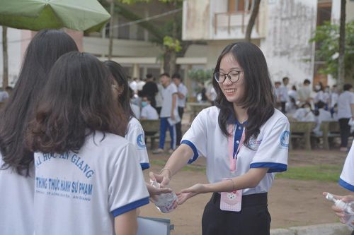 Dư âm 'mùa hoa tháng 6'!