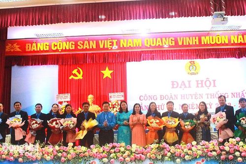 Ông Ngô Thành Nhân tái đắc cử Chủ tịch Liên đoàn Lao động H.Thống Nhất