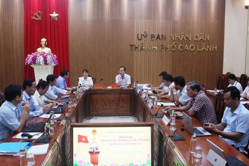Tổ đại biểu Hội đồng nhân dân tỉnh đơn vị TP Cao Lãnh thảo luận tổ