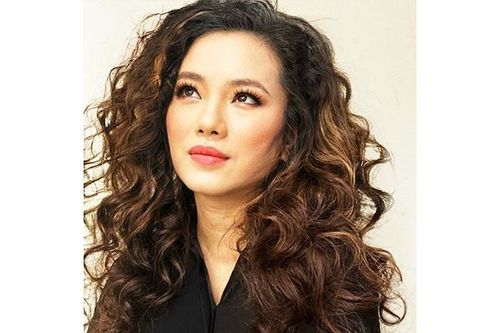 Gương mặt thơ: Vi Thùy Linh