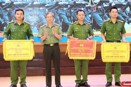 Hội thi bắn súng quân dụng lực lượng Công an Sơn La