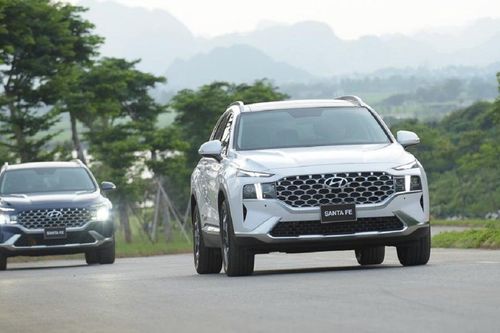 Xe trước đi chậm có nên vượt?