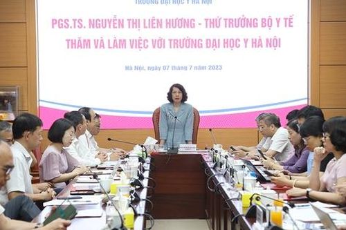 Trường Đại học Y Hà Nội tiếp tục đẩy mạnh đổi mới chương trình đào tạo hội nhập quốc tế, phát triển nghiên cứu khoa học