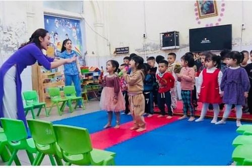 Vì sao gần 1.000 giáo viên mầm non chậm biên chế?