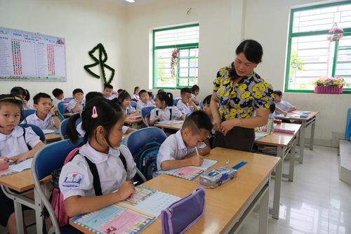 Phải để người lao động sống được bằng lương