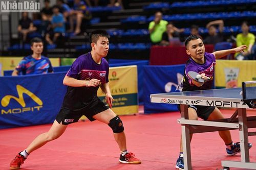 Anh Hoàng-Đình Đức bảo vệ chức vô địch nội dung đôi nam, Mai Ngọc-Thị Nga lên ngôi vô địch đôi nữ